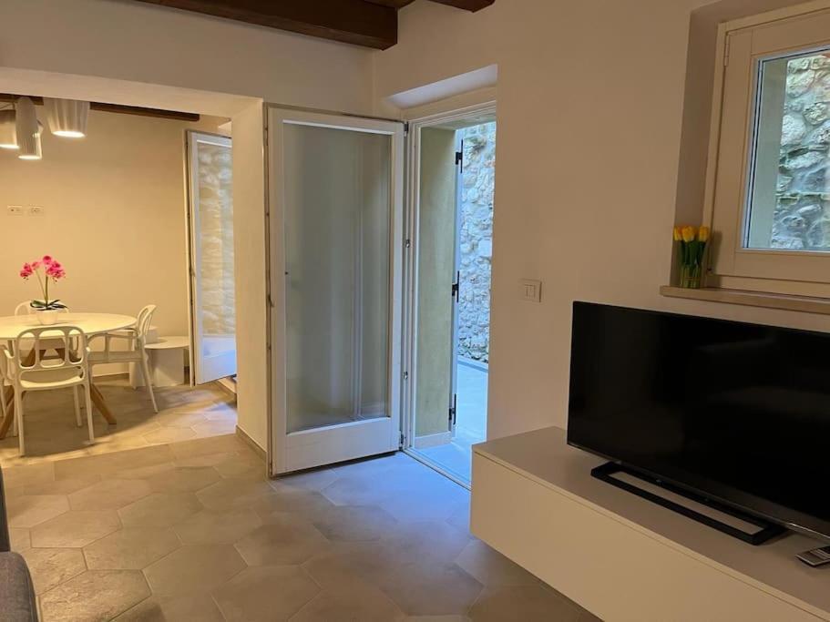 Апартаменты Charme In Centro With Private Parking Асколи-Пичено Экстерьер фото